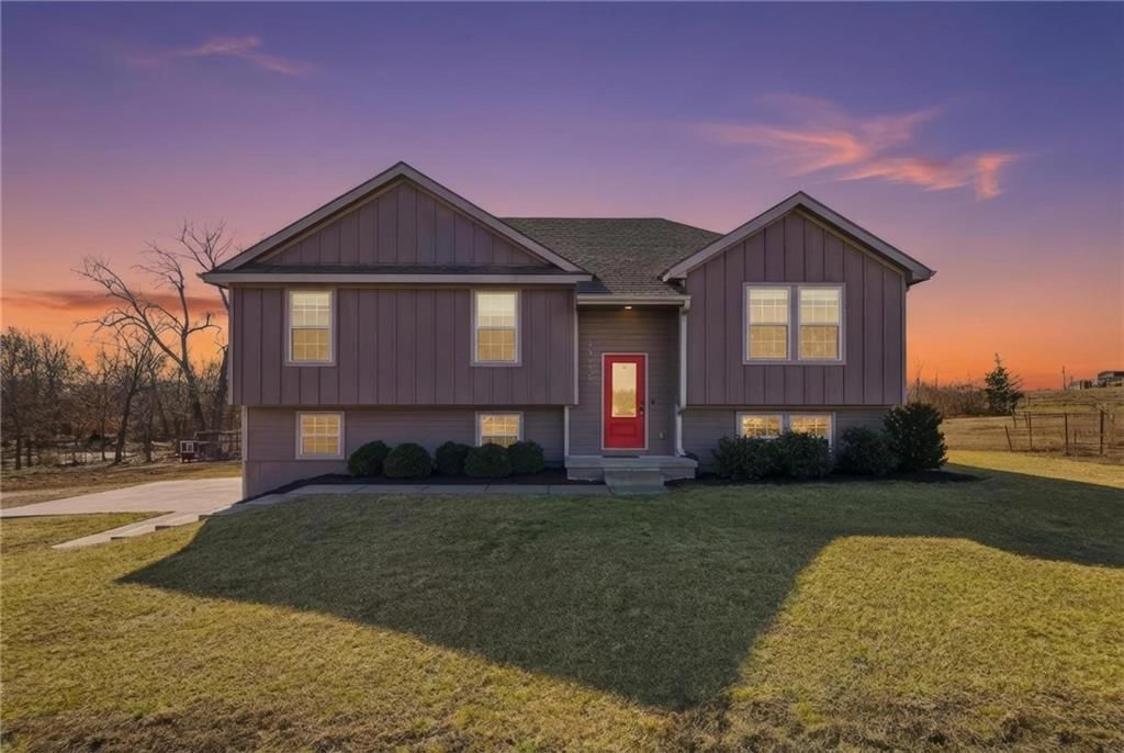 33715 State Highway U Highway, Rayville, MO