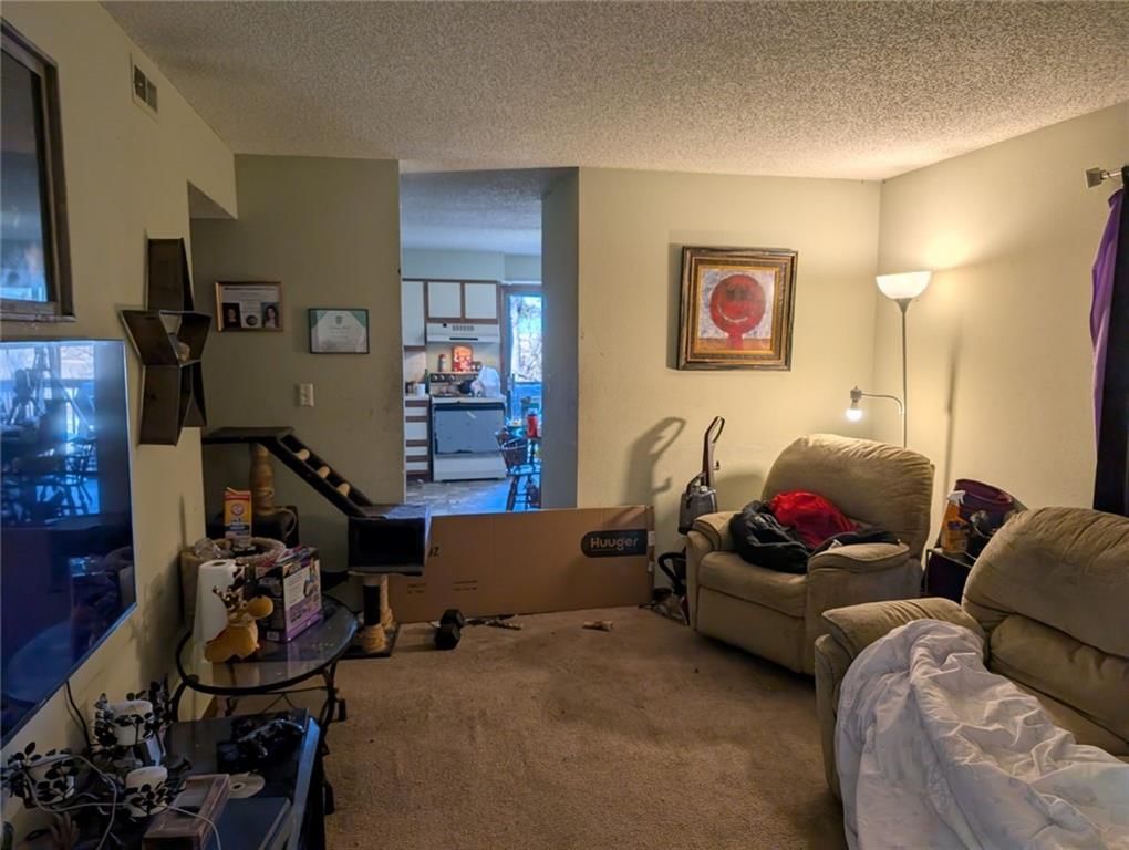 1012 NE Lindsay Avenue — photo 17