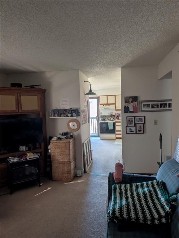 1012 NE Lindsay Avenue — photo 26