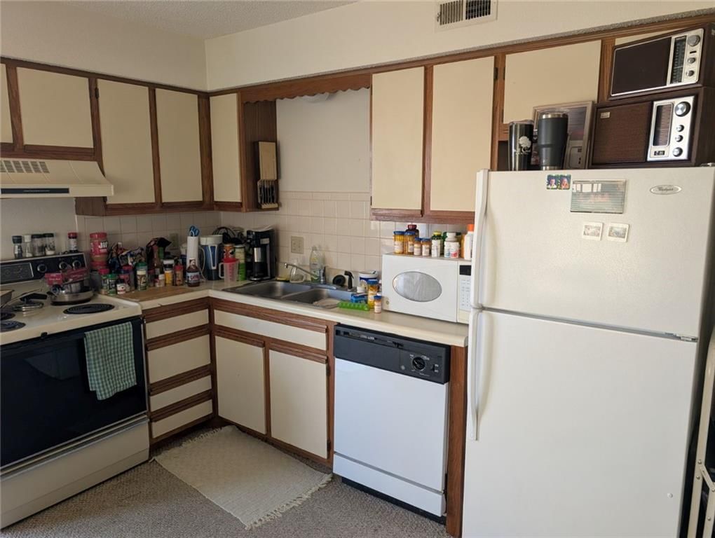 1012 NE Lindsay Avenue — photo 27