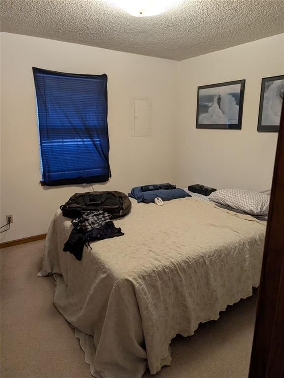 1012 NE Lindsay Avenue — photo 33