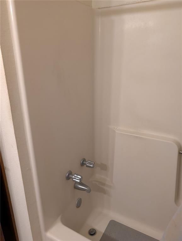 1012 NE Lindsay Avenue — photo 35