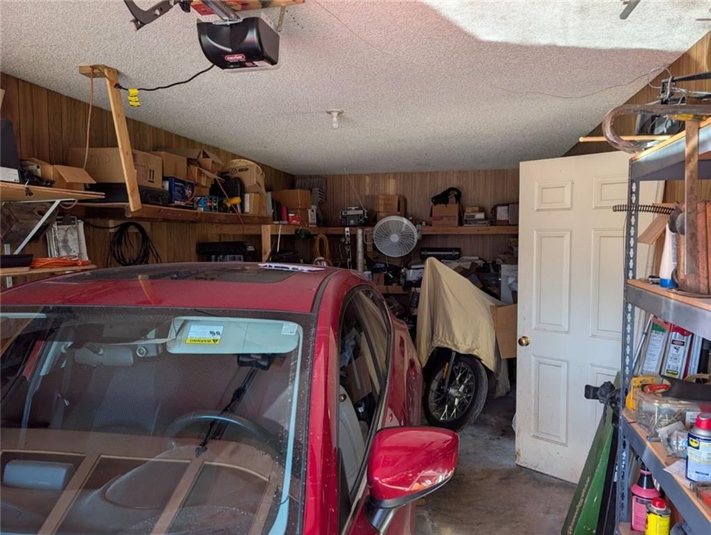 1012 NE Lindsay Avenue — photo 36