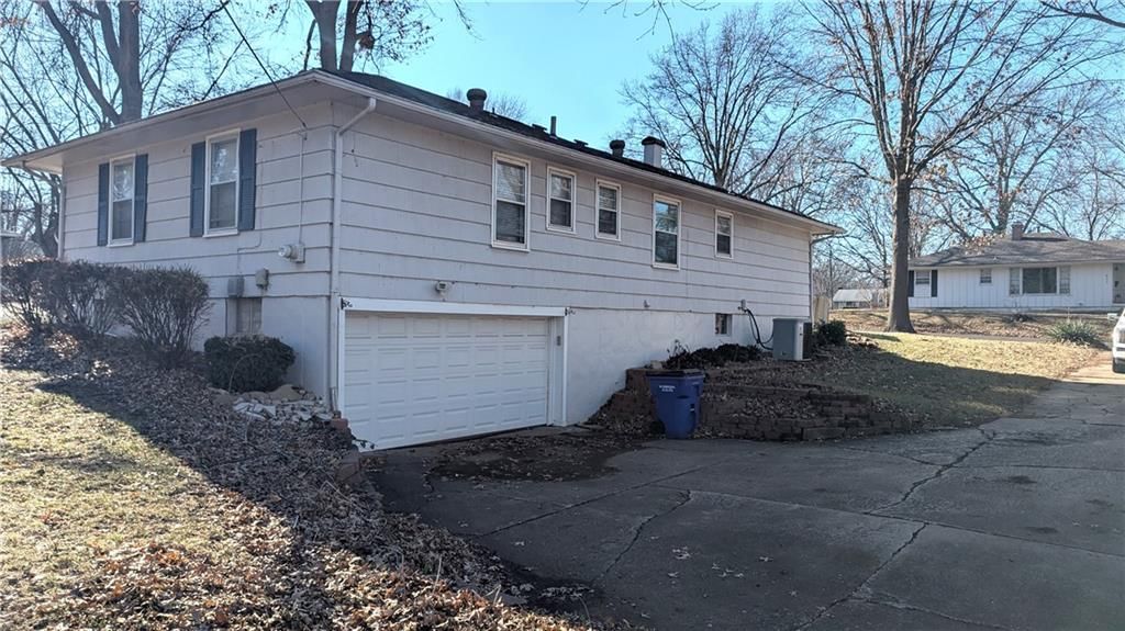 8608 E 84th Terrace — photo 8