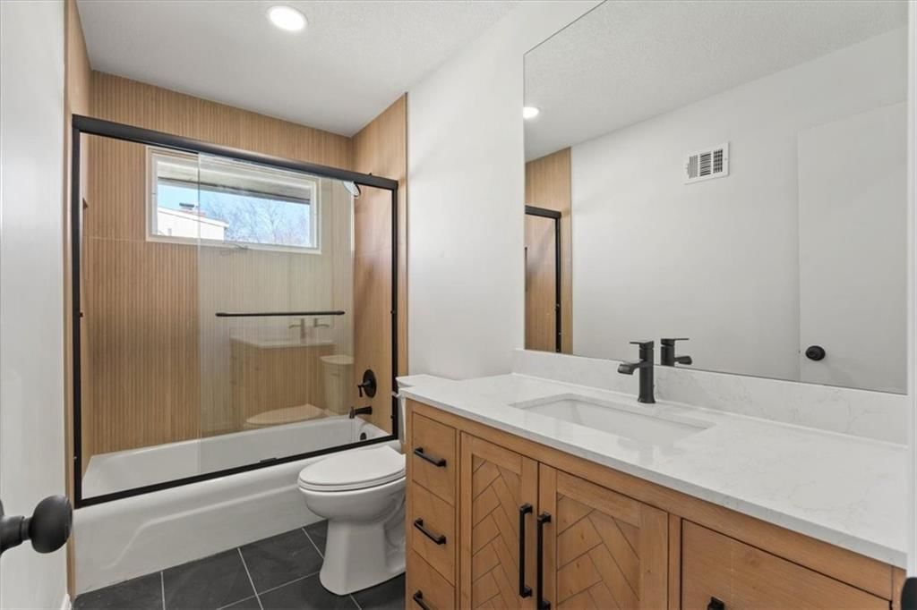 8512 W 98th Street — photo 12