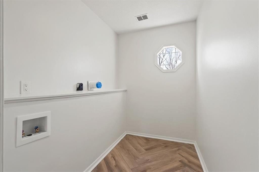 8512 W 98th Street — photo 23