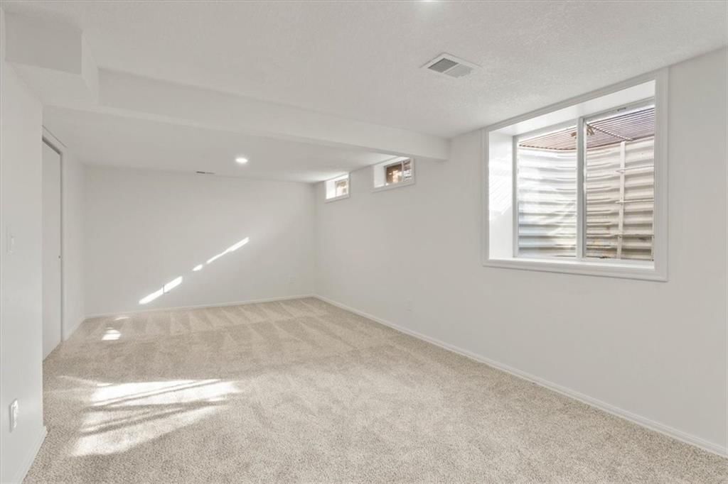 8512 W 98th Street — photo 24