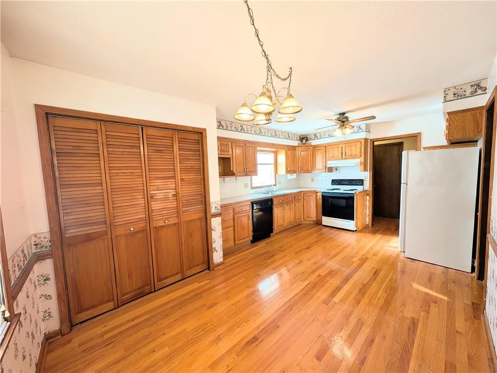 503 S Harrison Avenue — photo 8