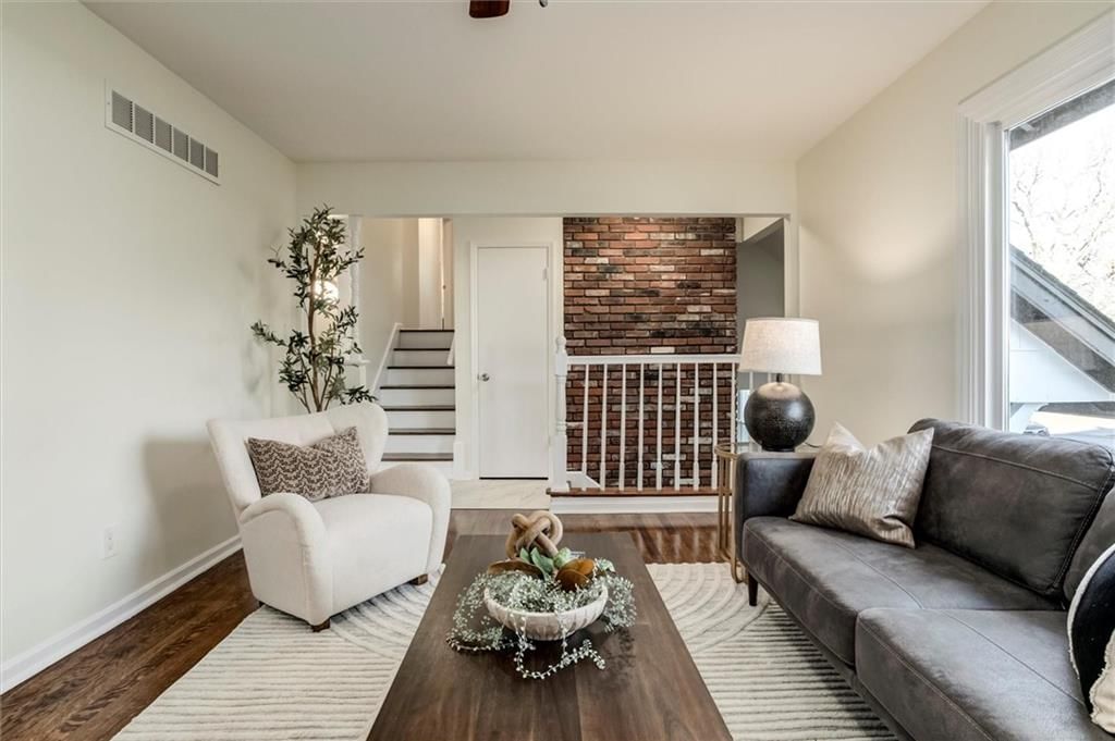 6525 W 101st Street — photo 3