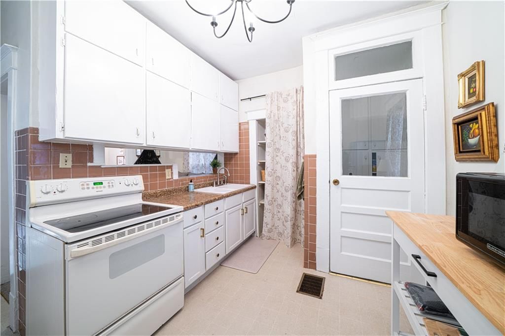 1221 Felix Street — photo 10