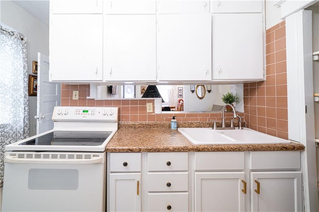 1221 Felix Street — photo 11