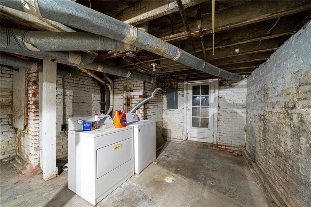 1221 Felix Street — photo 20