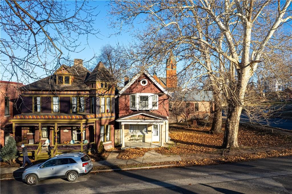 1221 Felix Street — photo 25