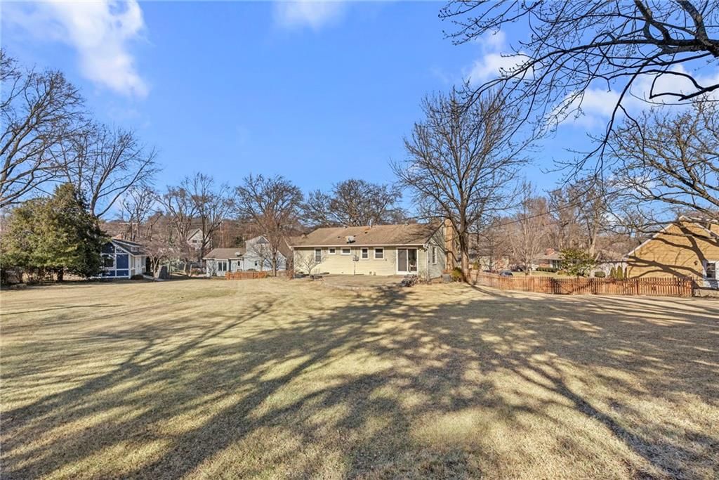 9118 BEL AIR Circle — photo 34