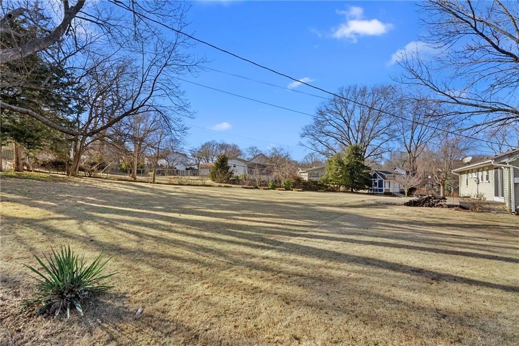 9118 BEL AIR Circle — photo 35