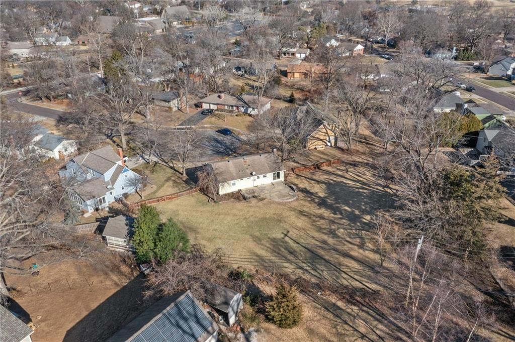 9118 BEL AIR Circle — photo 39