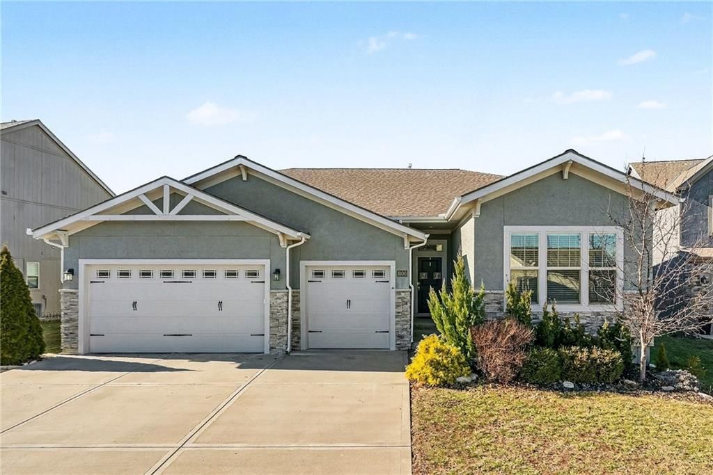 8100 N Tullis Avenue, Kansas City, MO