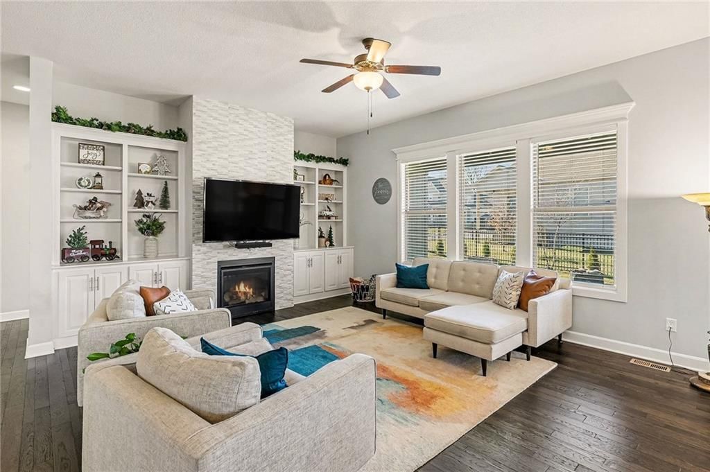 8100 N Tullis Avenue — photo 3