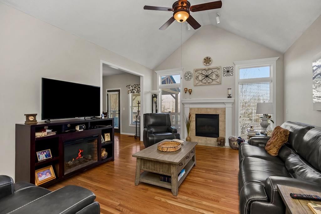 1300 NE 105th Terrace — photo 4