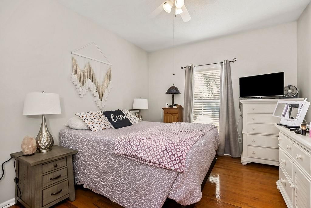 1300 NE 105th Terrace — photo 13