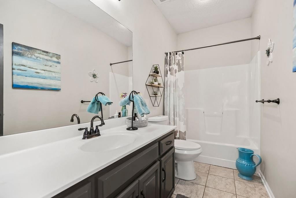 1300 NE 105th Terrace — photo 14