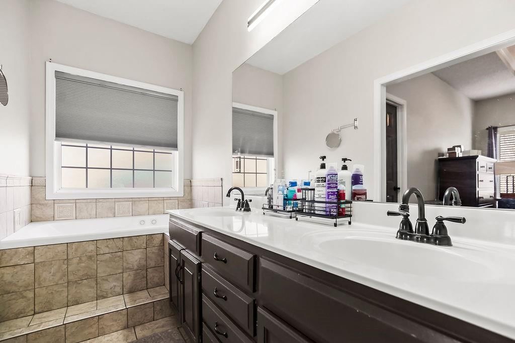 1300 NE 105th Terrace — photo 17