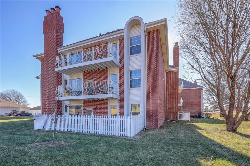 8001 Westridge Road — photo 3