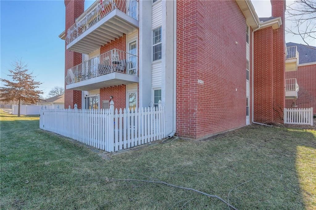 8001 Westridge Road — photo 4
