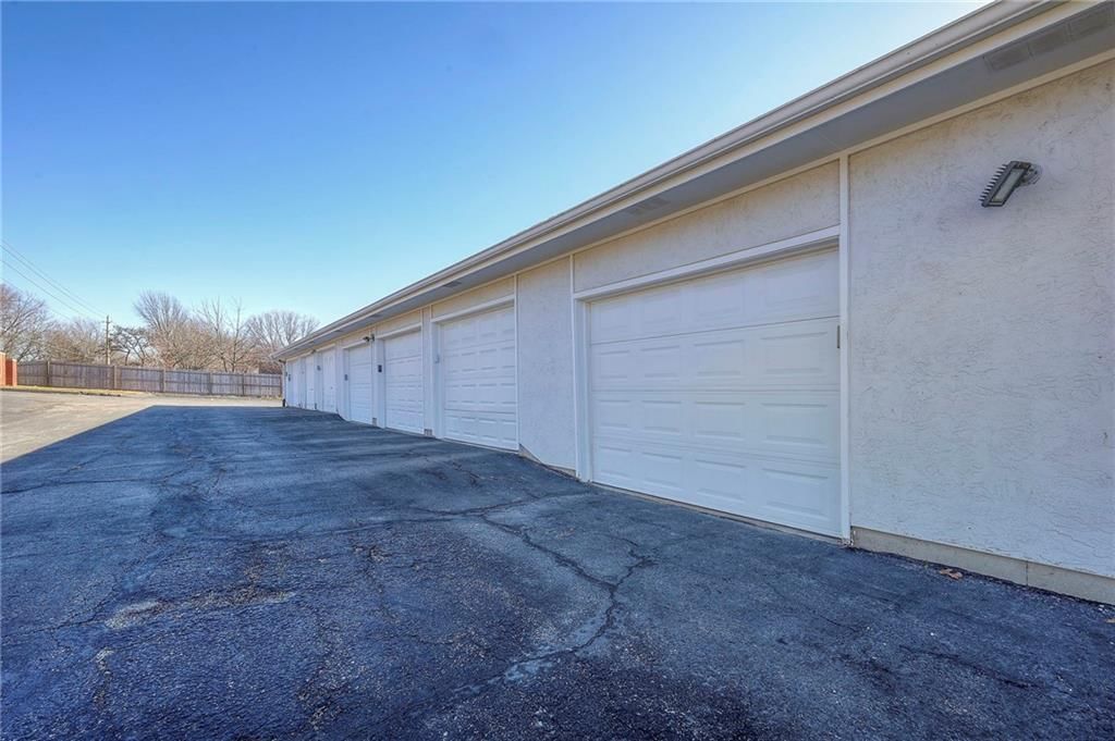 8001 Westridge Road — photo 5