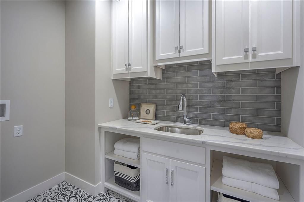 11494 S Longview Road — photo 11