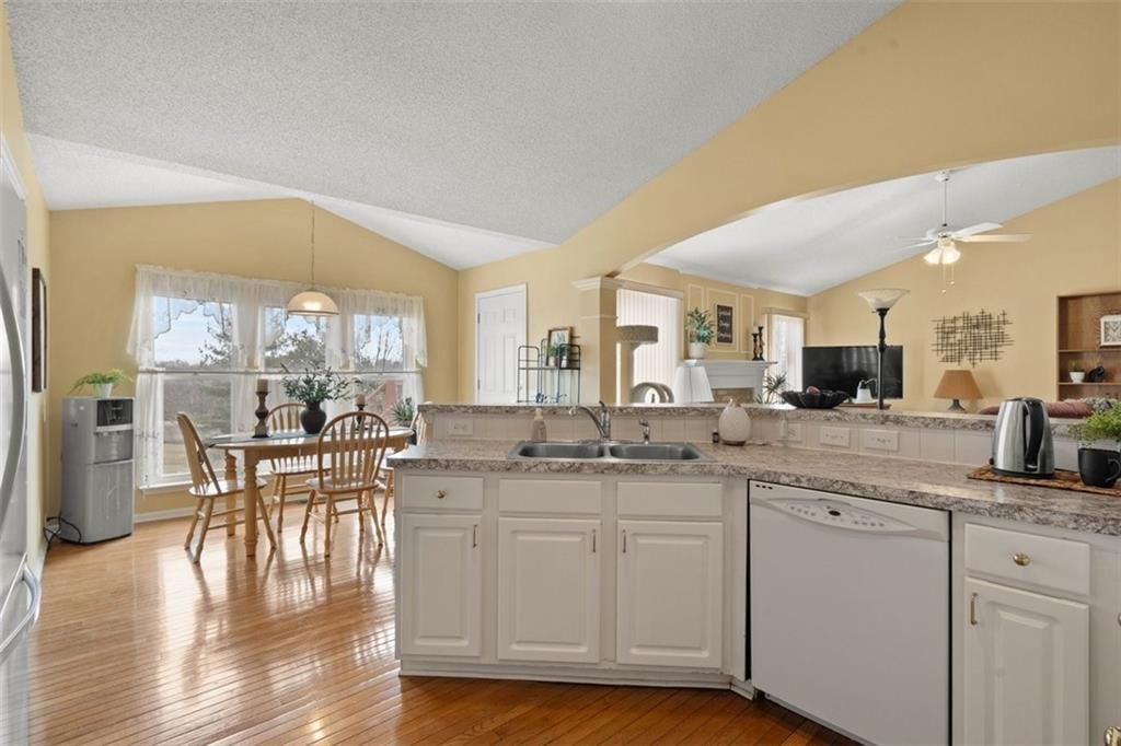 9205 N Holmes Court — photo 13