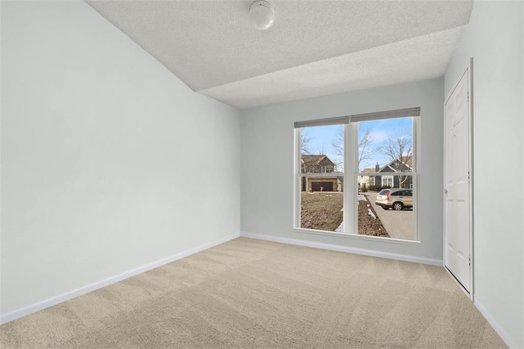 9205 N Holmes Court — photo 24