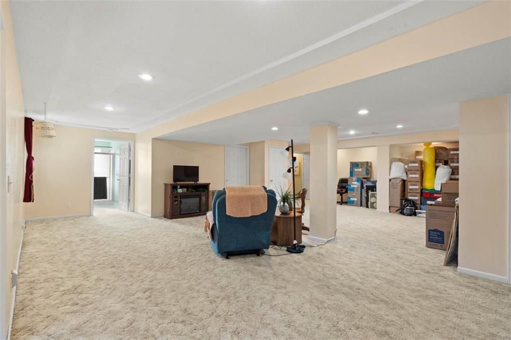 9205 N Holmes Court — photo 27