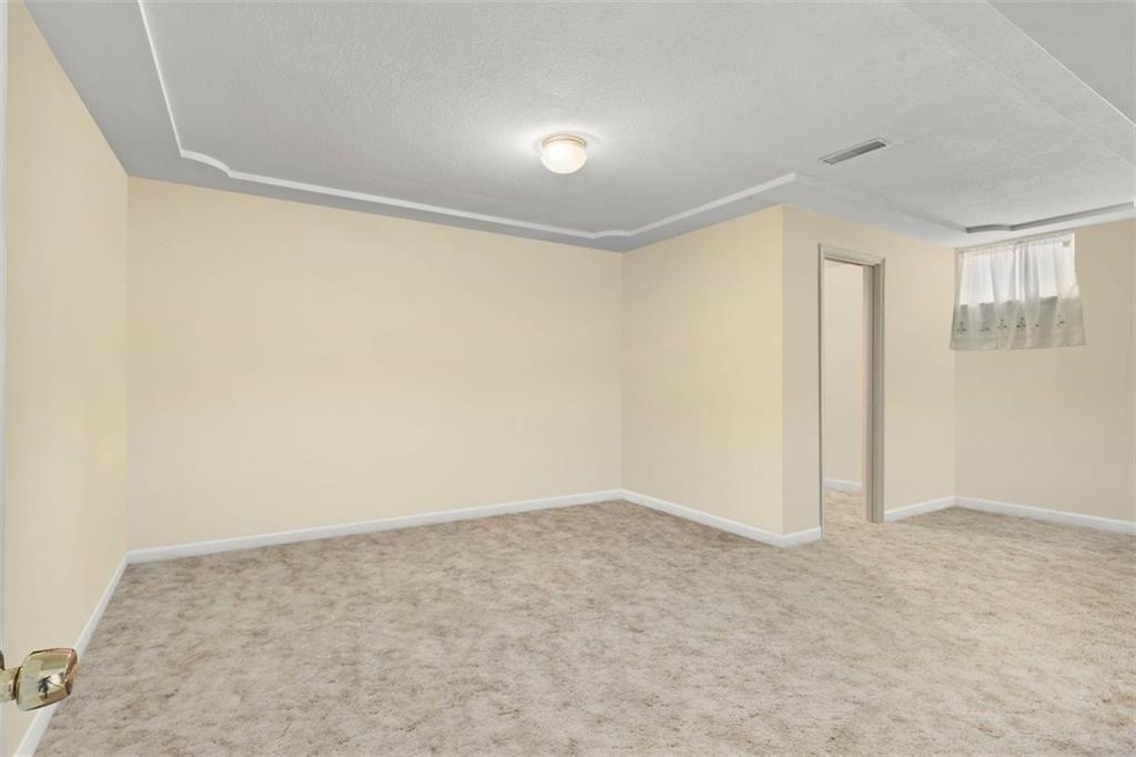 9205 N Holmes Court — photo 29