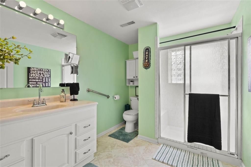9205 N Holmes Court — photo 32
