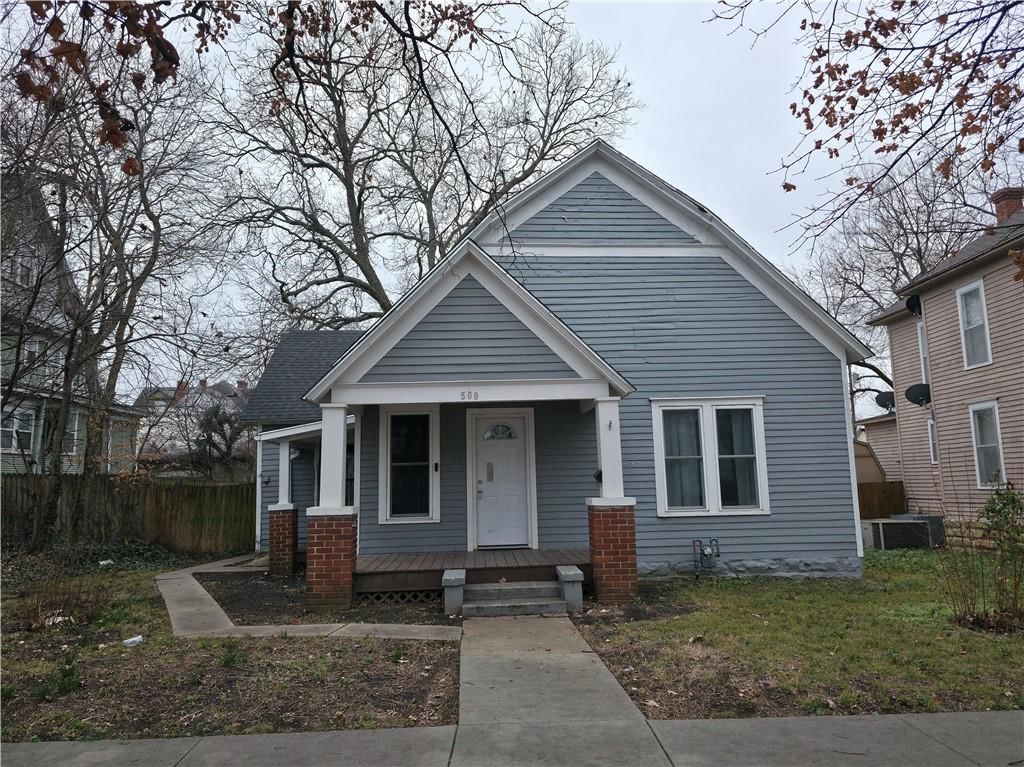 509 W Myrtle Street — photo 2