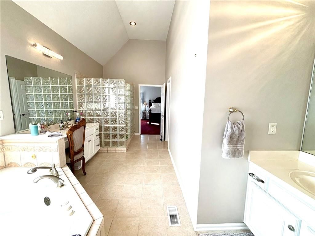 414 S Borgman Road — photo 6