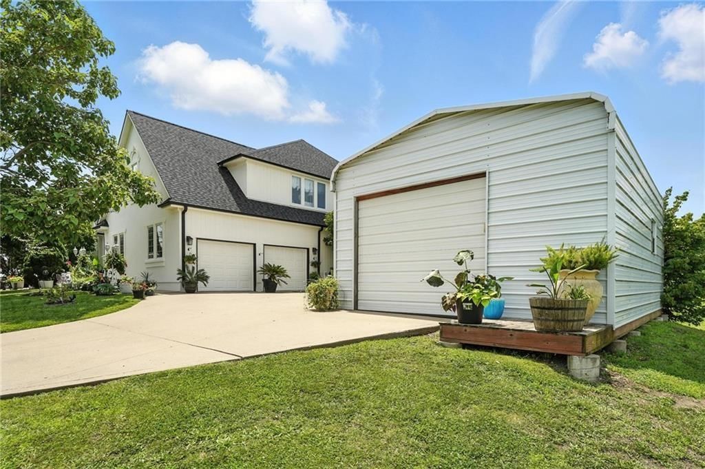414 S Borgman Road — photo 48