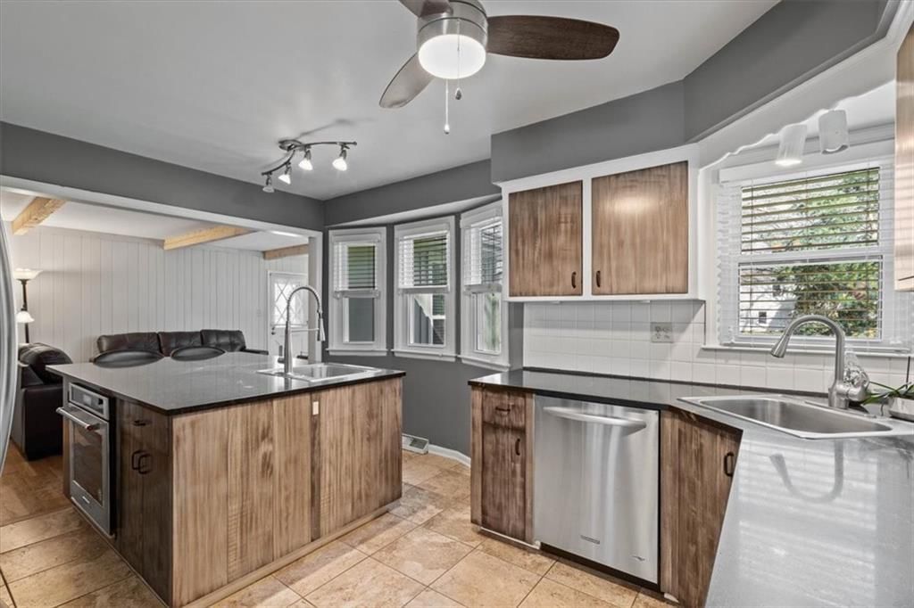 7916 W 98th Terrace — photo 9
