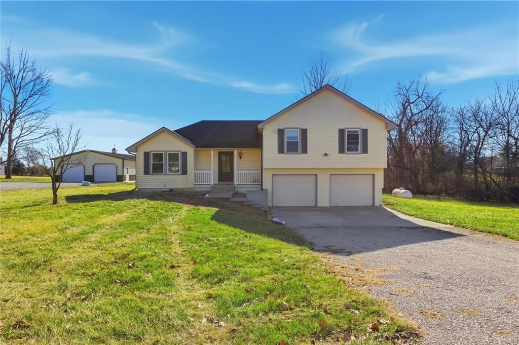 5950 SE Hilltop Road, Holt, MO