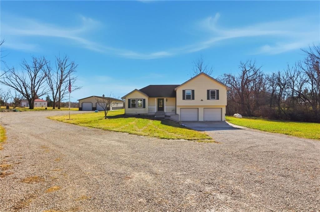 5950 SE Hilltop Road — photo 4