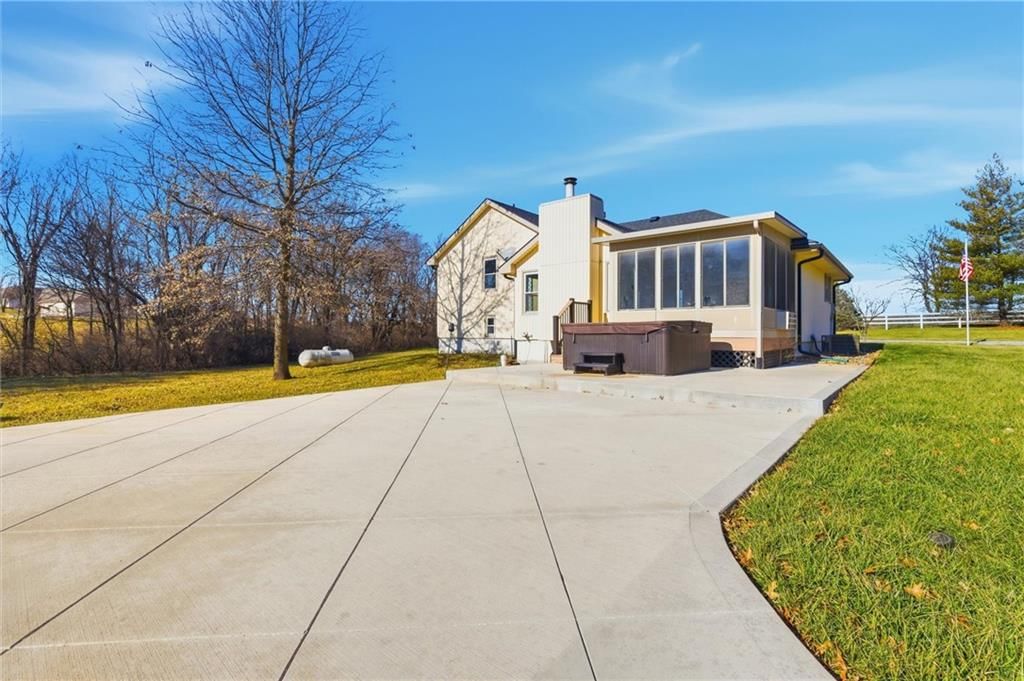 5950 SE Hilltop Road — photo 5