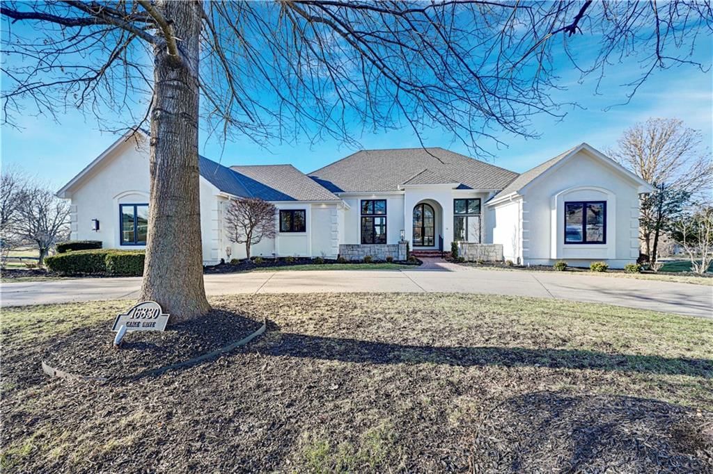 16830 Grace Drive — photo 2