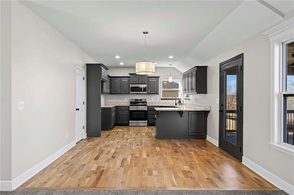 916 N Hickory Drive — photo 9