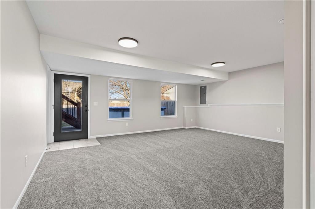 916 N Hickory Drive — photo 22