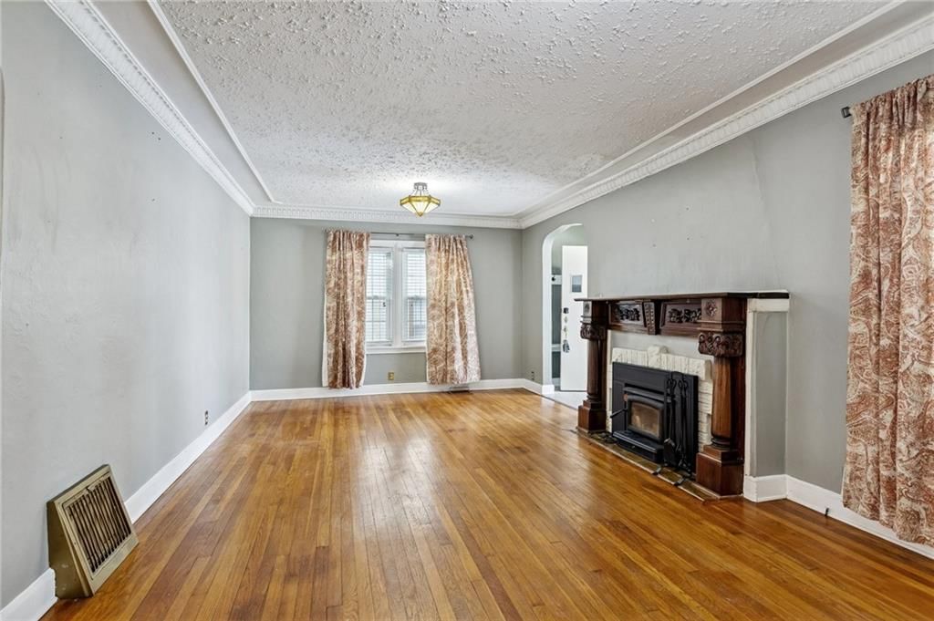 405 E 71st Terrace — photo 8
