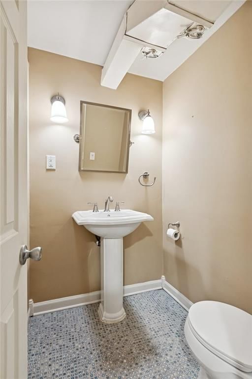 405 E 71st Terrace — photo 37
