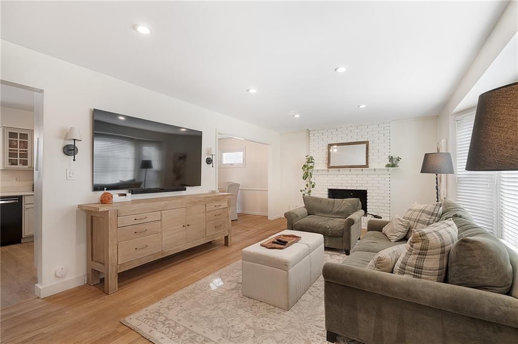 8704 W 72nd Street — photo 5