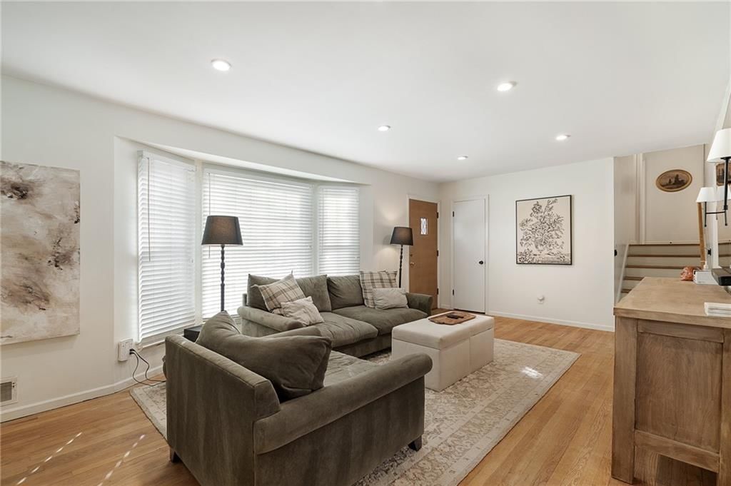 8704 W 72nd Street — photo 10