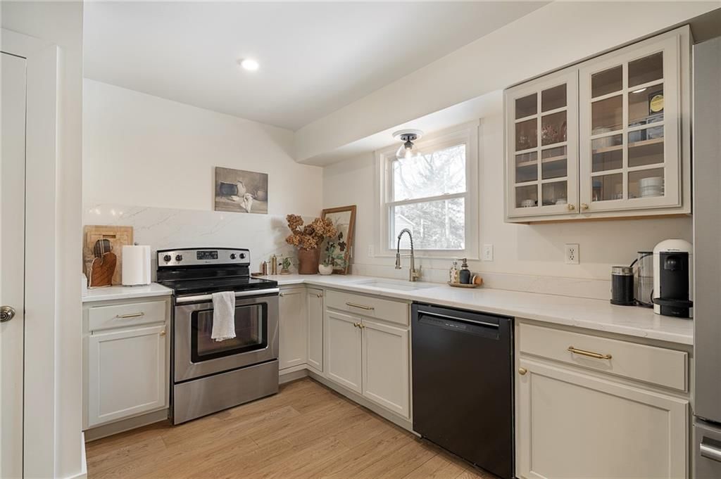 8704 W 72nd Street — photo 18